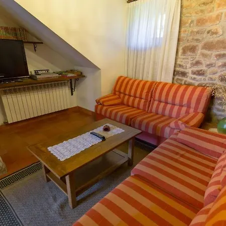 Calderon I Tatil Evi Branosera
